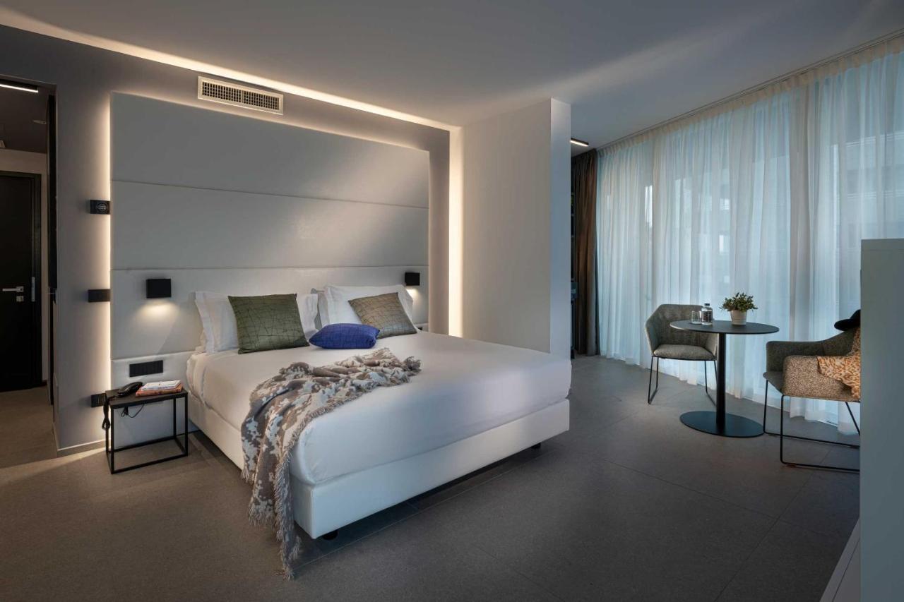 J44 Lifestyle Hotel Lido di Jesolo Bagian luar foto Deluxe room